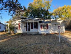 Pre-foreclosure in  S ELM AVE Bartlesville, OK 74003