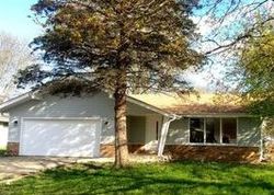 Pre-foreclosure Listing in ROCHELLE DR GREENDALE, WI 53129