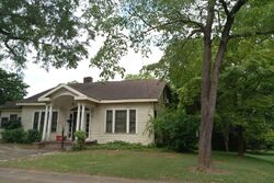 Pre-foreclosure in  N OAK ST Statesville, NC 28677