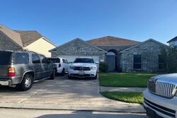 Pre-foreclosure in  FOREST RAIN LN Humble, TX 77346