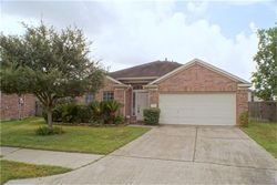 Pre-foreclosure in  PINE CROSSING CT Spring, TX 77373