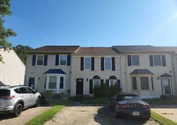 Pre-foreclosure in  WOODS EDGE RD Virginia Beach, VA 23462