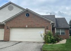 Pre-foreclosure in  FOREST PARK DR Wayne, MI 48184