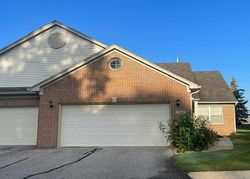 Pre-foreclosure Listing in FOREST PARK DR WAYNE, MI 48184