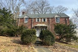 Pre-foreclosure in  DRAKE RD Scarsdale, NY 10583