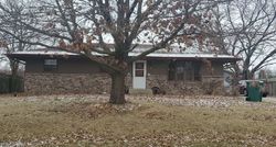 Pre-foreclosure in  IROQUOIS AVE Rockford, IL 61102