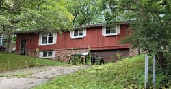 Pre-foreclosure in  DEERWOOD DR Madison, WI 53716