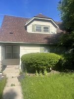 Pre-foreclosure in  N 50TH ST Milwaukee, WI 53216