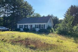 Pre-foreclosure in  HORSESHOE LN Londonderry, NH 03053