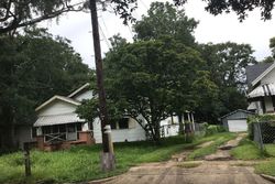 Pre-foreclosure in  MARYLAND ST Mobile, AL 36604