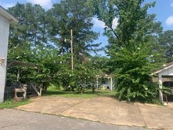 Pre-foreclosure in  WHITE CIR Louisville, MS 39339