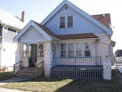 Pre-foreclosure in  N 5TH ST Milwaukee, WI 53212