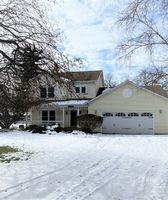 Pre-foreclosure in  GREENWOOD RD Woodstock, IL 60098