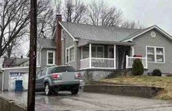 Pre-foreclosure in  MERIDOCIA ST Alton, IL 62002