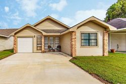 Pre-foreclosure in  WOODFIELD BLVD Houma, LA 70364