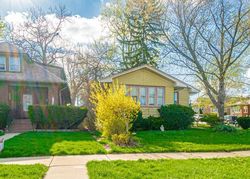 Pre-foreclosure in  LONGWOOD DR Blue Island, IL 60406
