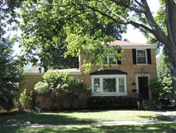 Pre-foreclosure in  N HARVARD AVE Arlington Heights, IL 60004