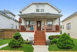 Pre-foreclosure in  N NAGLE AVE Chicago, IL 60634