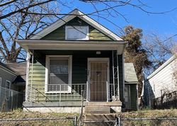 Pre-foreclosure in  S 28TH ST Louisville, KY 40212