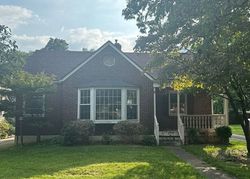 Pre-foreclosure in  OXFORD PL Louisville, KY 40207