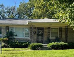 Pre-foreclosure in  BUTLER RD Louisville, KY 40216