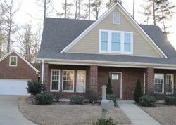 Pre-foreclosure in  CREEKSIDE DR Birmingham, AL 35244