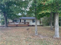Pre-foreclosure Listing in WE OLER RD HAGERSTOWN, IN 47346