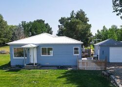 Pre-foreclosure in  N IOWA AVE Payette, ID 83661