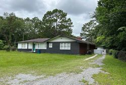 Pre-foreclosure in  DOUGLAS WAY Jesup, GA 31545