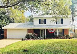 Pre-foreclosure in  HUNTINGTON DR Tallahassee, FL 32308