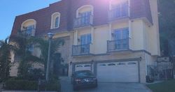 Pre-foreclosure in  COUNTRY CLUB DR Glendale, CA 91208