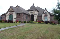 Pre-foreclosure in  STONESHIRE DR Fort Smith, AR 72916