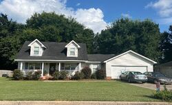 Pre-foreclosure in  GENTRY DR Tuscaloosa, AL 35405