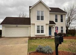 Pre-foreclosure in  LAKE KNOLL DR SW Decatur, AL 35603