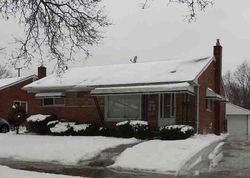 Pre-foreclosure in  ORANGELAWN Redford, MI 48239