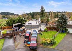 Pre-foreclosure in  114TH STREET CT E Puyallup, WA 98374