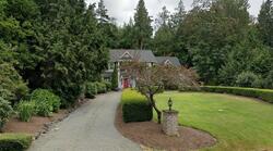 Pre-foreclosure in  MILLSTONE PL NE Bainbridge Island, WA 98110