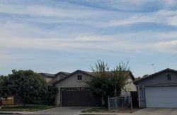 Pre-foreclosure in  W RIVER AVE Porterville, CA 93257
