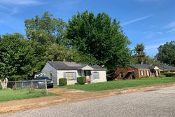 Pre-foreclosure in  HAYNES ST Memphis, TN 38114