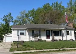 Pre-foreclosure Listing in N 7TH ST RIVERTON, IL 62561