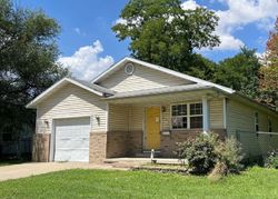 Pre-foreclosure in  N 7TH ST East Saint Louis, IL 62201