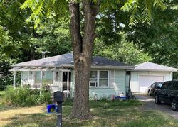 Pre-foreclosure in  BELAIRE CT East Peoria, IL 61611