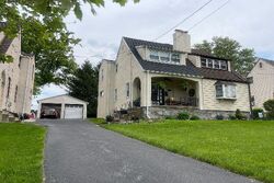  Cherry Ln, Havertown PA