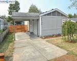 Pre-foreclosure in  WALLACE RD Coos Bay, OR 97420
