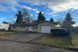 Pre-foreclosure in  STILLMAN AVE Eugene, OR 97404