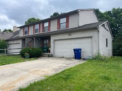 Pre-foreclosure in  LEATHERLIPS TRL Dublin, OH 43017