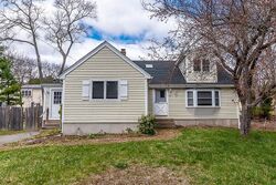 Pre-foreclosure in  SANLIN ST Norton, MA 02766