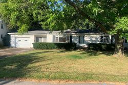 Pre-foreclosure in  N PARK DR Rochester, NY 14609