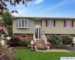 Pre-foreclosure in  SNAPPER CT Lindenhurst, NY 11757