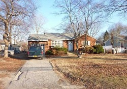 Pre-foreclosure Listing in BROOK ST WEST SAYVILLE, NY 11796